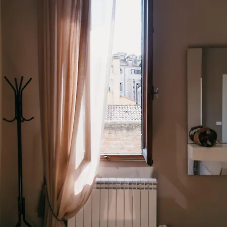 Apartment Riomarin2 Canalview, Ac, Wf, 10 Min From Bus Or Train
